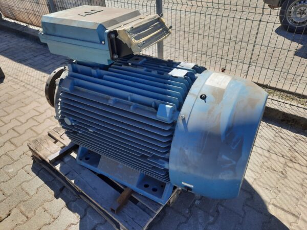 ABB villanymotor (azonosító: 5209) teljesítmény: 355 kW, 1487 fordulat/perc - Image 4