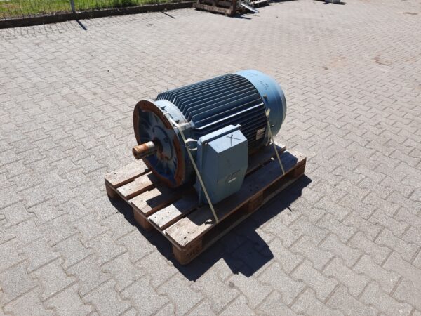 ABB villanymotor (azonosító: 5247) teljesítmény: 90kW, ford.:1480/p