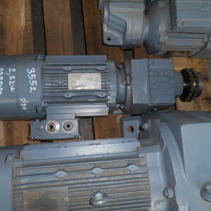 Sew hajtómű (azonosító: 3552) teljesítmény: 2,2kW fordulat: 238 fordulat/perc