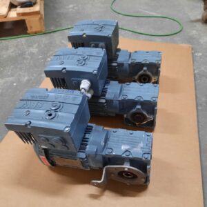 Sew frekvenciaváltós hajtóművek (azonosító: 5079-80-81) Teljesítmény: 0,55kW