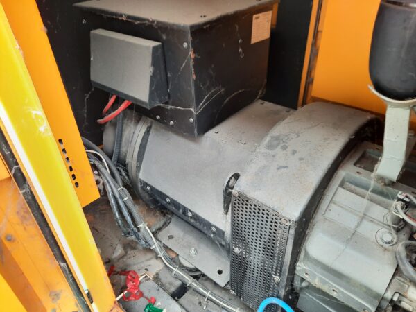 EMSA aggregátor 110kVA 88kW védőburkolattal (azonosító: 6445) - Image 10