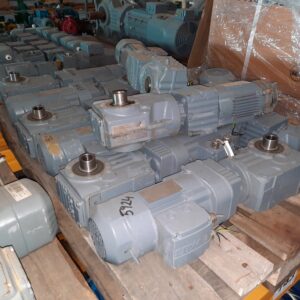 Sew hajtóművek (azonosító: 5894-5924) teljesítmény: 0,25kW és 0,37kW