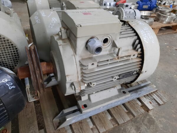 Siemens villanymotor (azonosító:6095) teljesítmény: 15kW, fordulat: 2925