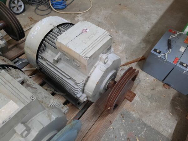 Siemens villanymotor (azonosító:6092) teljesítmény: 18,5kW, fordulat: 2935 - Image 4