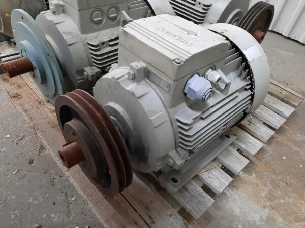 Siemens villanymotor (azonosító:6092) teljesítmény: 18,5kW, fordulat: 2935