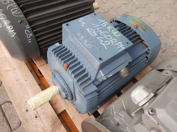 ABB villanymotor (azonosító: 7330) teljesítmény: 15kW, 1460 ford.