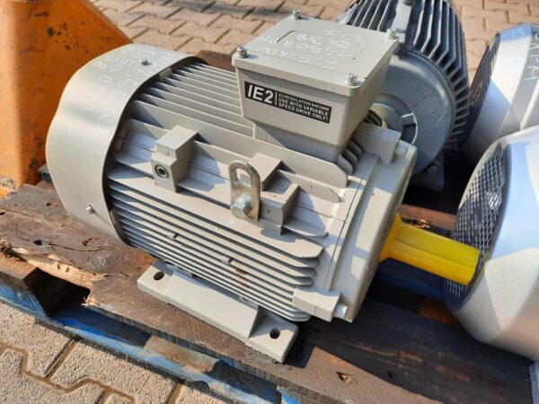 Lammers villanymotor (azonosító: 7340) teljesítmény: 7,5kW, 1450 ford