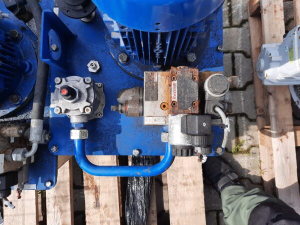 Rexroth AKAG 32 B 537 hidrotápok (azonosító: 7562) - Image 6