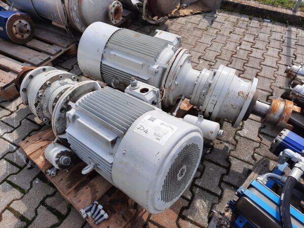 Bolygóműves hajtóművek (azonosító: 7561), teljesítmény: 18,5kW